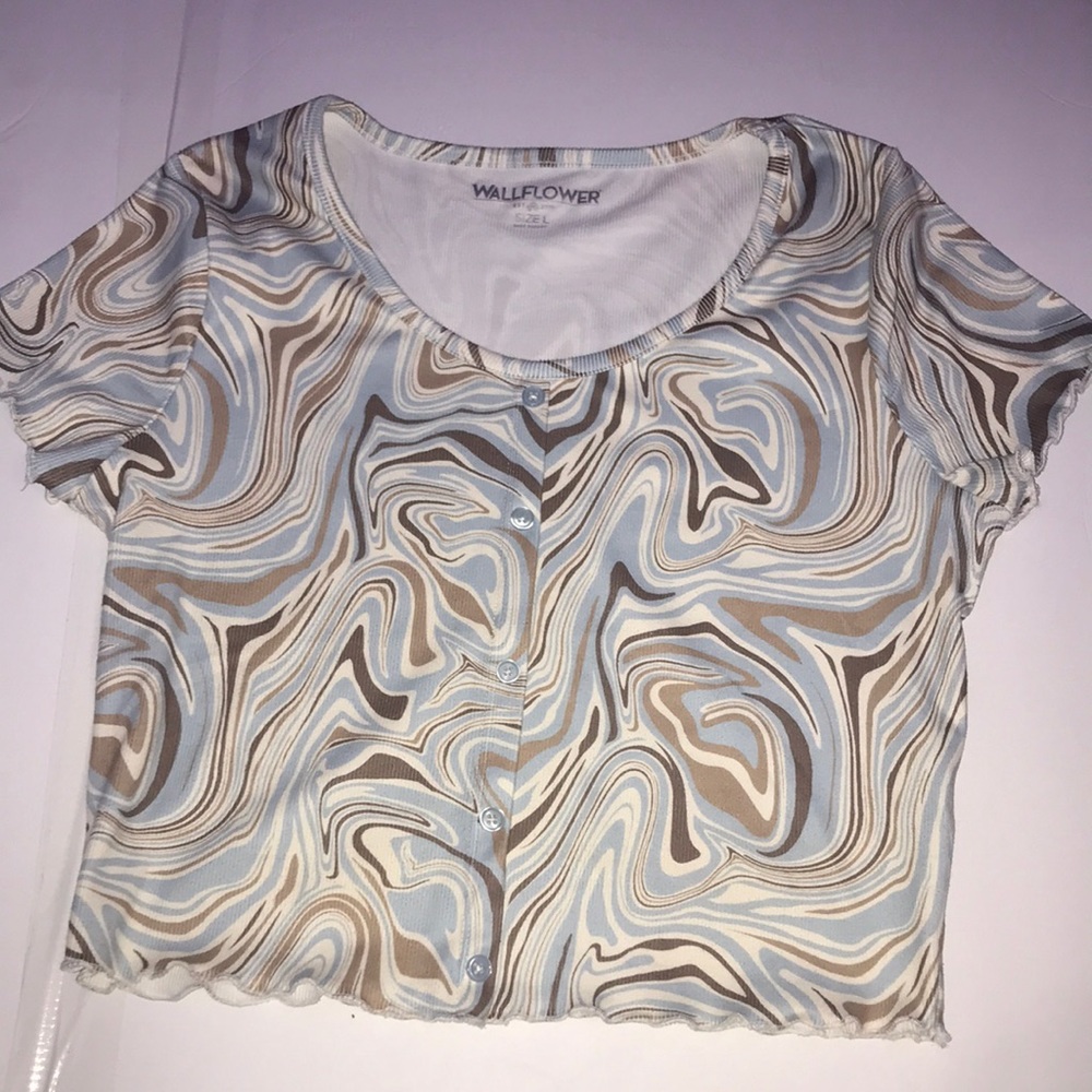 Beautiful colorful crop top.